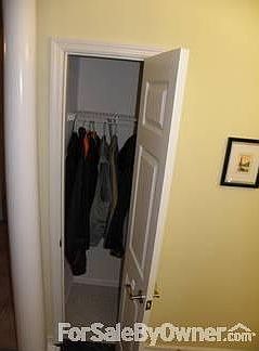 Entry coat closet