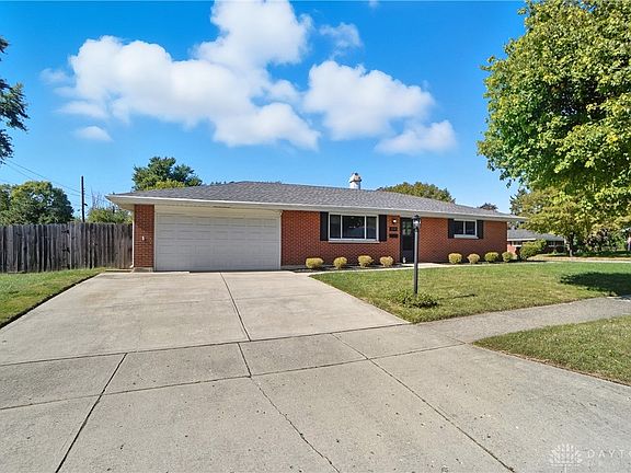 2nd image of 2251 Broadmoor Dr