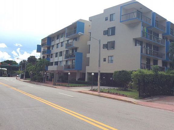 4th image of 8100 Byron Ave APT 405