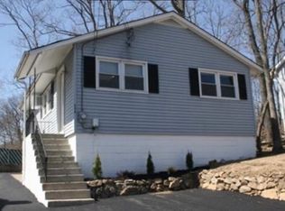 224 Elmira Trl, Hopatcong, NJ 07843