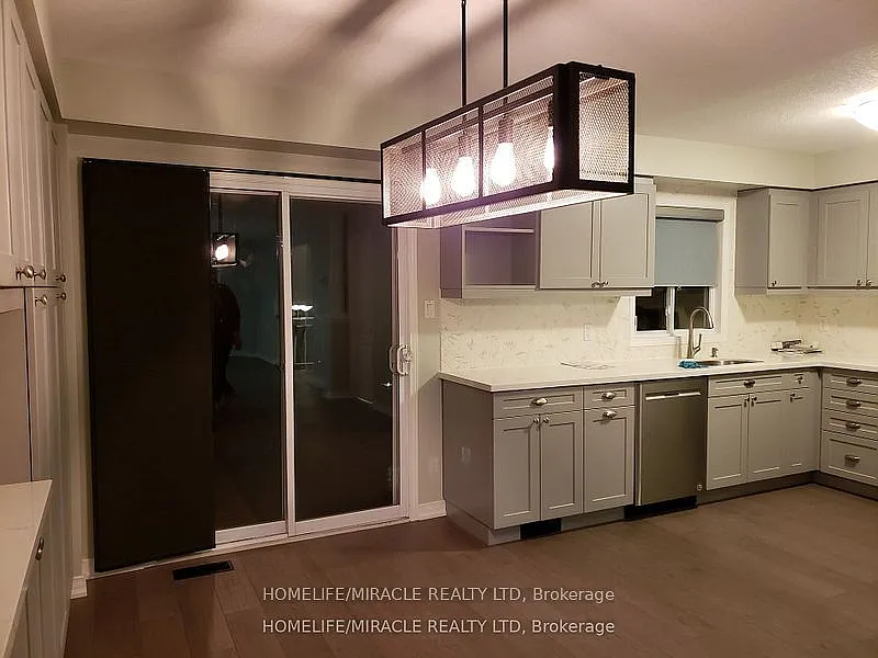 4 bed, $3,000 — Photo 3
