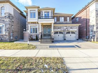 59 N Merlin St E, Oakville, ON L6H0Z4