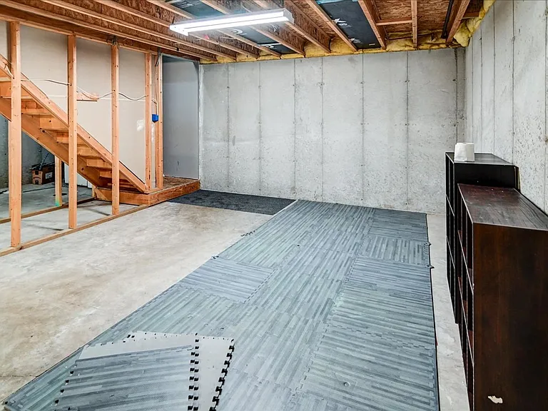 400 Muirfield Ct — Photo 45