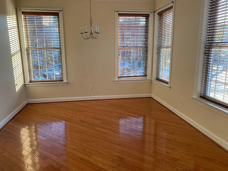 2449 Grays Ferry Ave — Photo 4