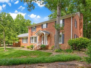 1114 Hobbs Rd, Greensboro, NC 27410