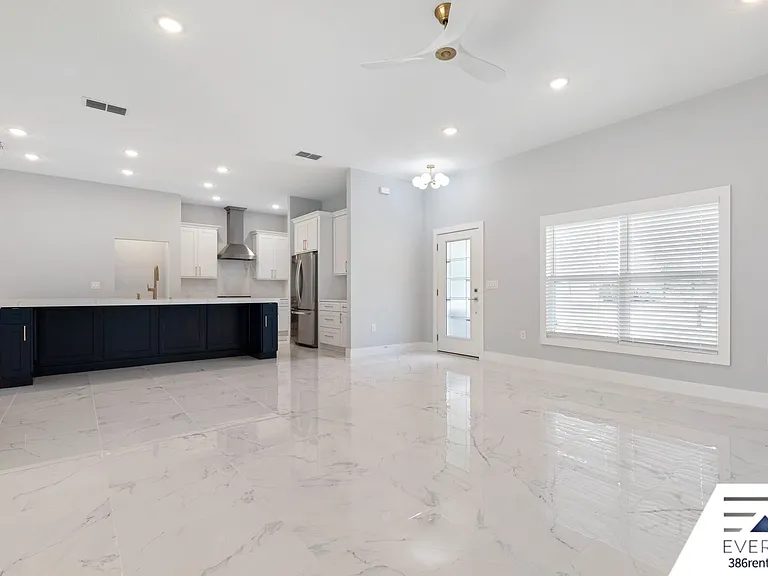 4 Karl Ct — Photo 5