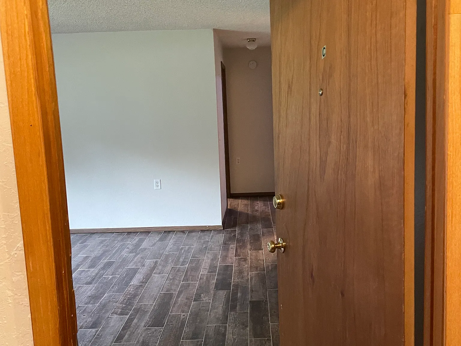 2 bed, $725 — Photo 2