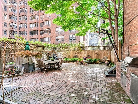 4th image of 534 E 84th St #1E