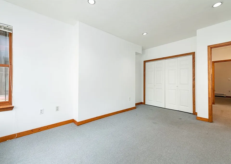 16 Edgerly Rd #1