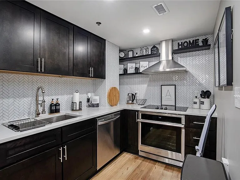 1280 W Peachtree St NW #1402 — Photo 6