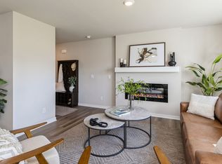 8917 N 167th St, Bennington, NE 68007