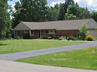 4185 Walnut Hill Dr, Troy, MI