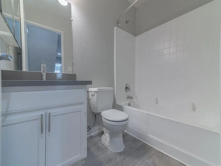 Warner Center Townhomes — Photo 12