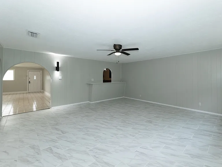2026 Mandy Ln — Photo 10