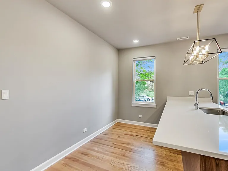 6204 S Kimbark Ave #2W — Photo 12