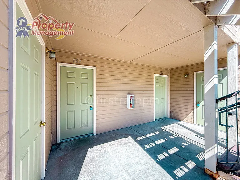 2914 W Stewart Ave #201 — Photo 20