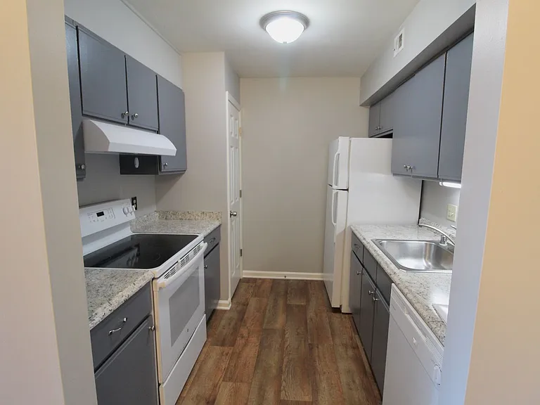 1030-4 Blue Ridge Dr — Photo 6