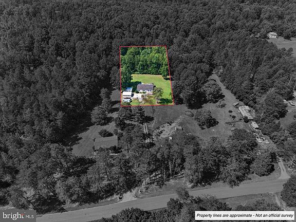 2nd image of 1029 Hickory Creek Rd