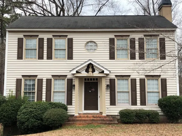 1934 Wood Valley Rd, Macon, GA 31211