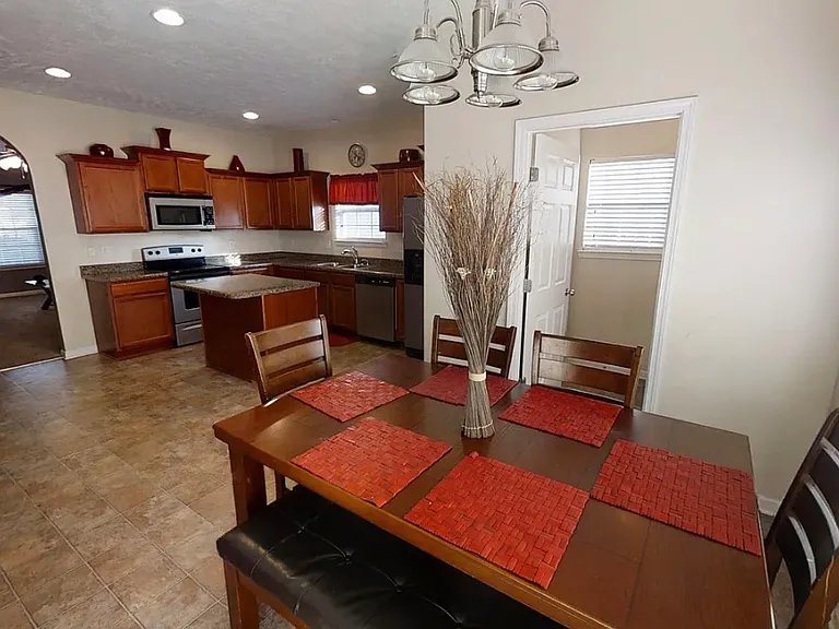 1113 Shire Dr — Photo 9