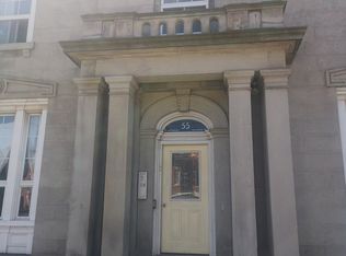 55 Barton St W #3, Hamilton, ON L8L 1A3