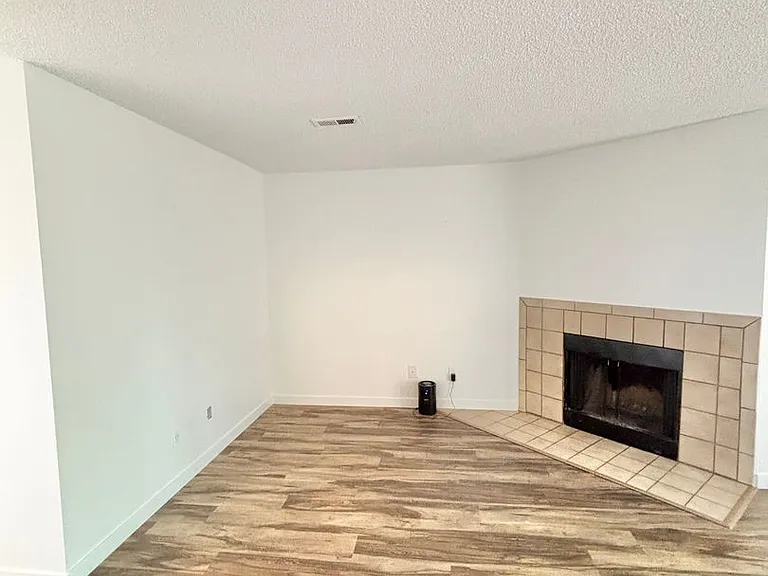 8910 Fox Dr #14 — Photo 3