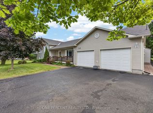3061 Bridge St, North Dundas, ON K0E 1W0