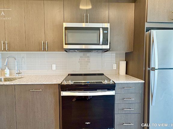 2nd image of 2550 Simcoe St N #1408