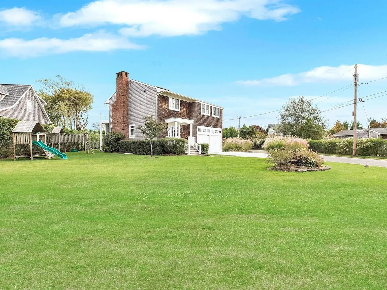 5 bed, 3.0 bath, 2620 sqft, $10,000 — Photo 1