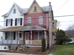 100 E Chestnut St, Bechtelsville, PA 19505