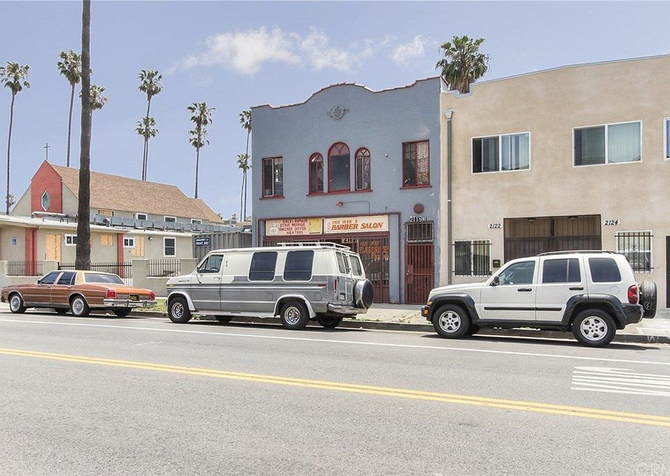 1st image of 2116 W 54th St