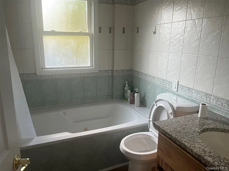 69 Hunt Ave — Photo 10