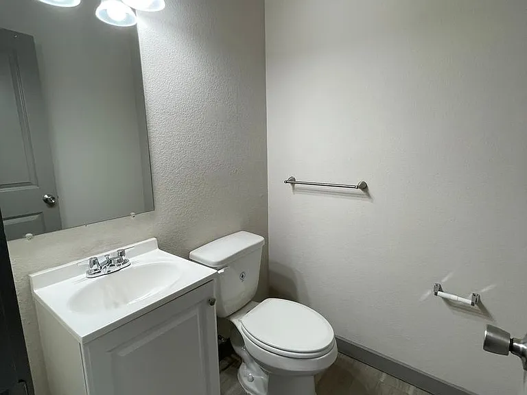 10604 Tube Dr — Photo 13