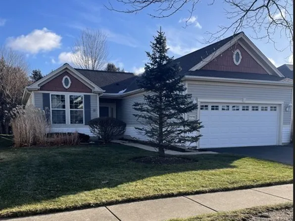 12176 Tuliptree Ln, Huntley, IL 60142