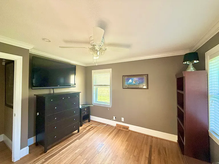 4109 Weddington Rd — Photo 6