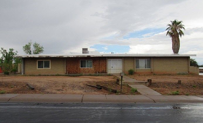 1st image of 717 Essex Dr