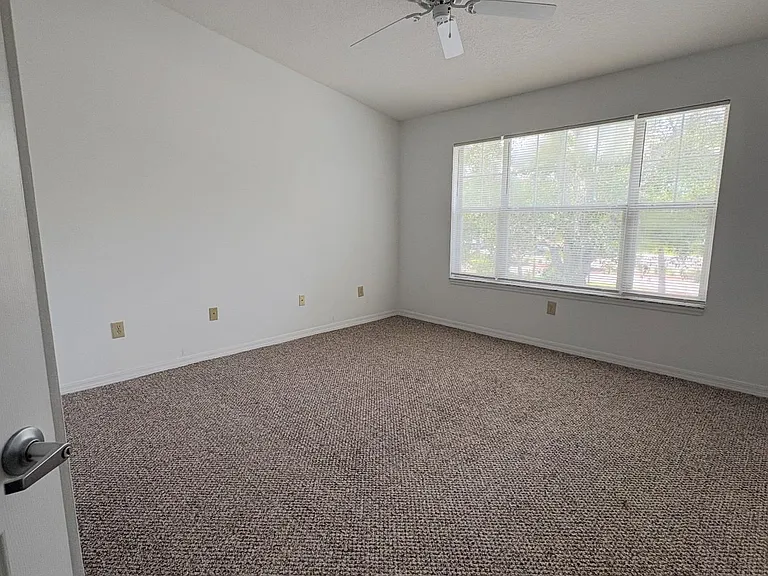 17201 Harbour Vista Cir — Photo 10