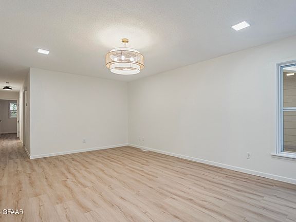 4th image of 1120 4th Ave NW