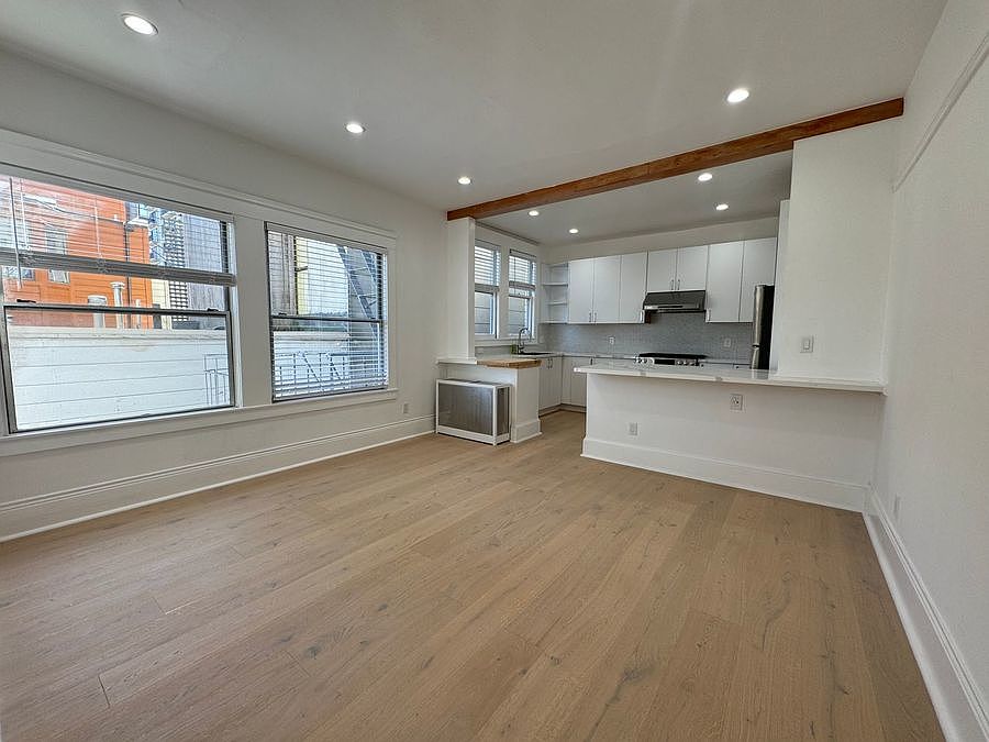 1st image of 1225 Clay St #5