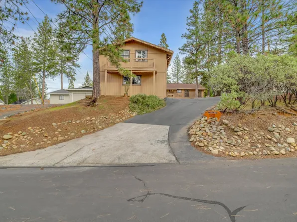 12066 Breckenridge Rd, Groveland, CA 95321