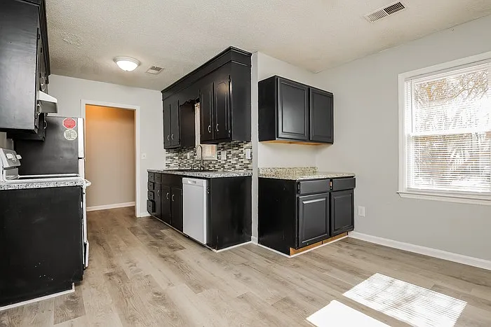 102 Totem Ct — Photo 5