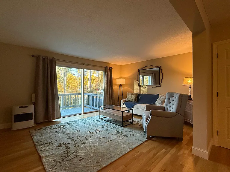 25 Apple Ln #B — Photo 5