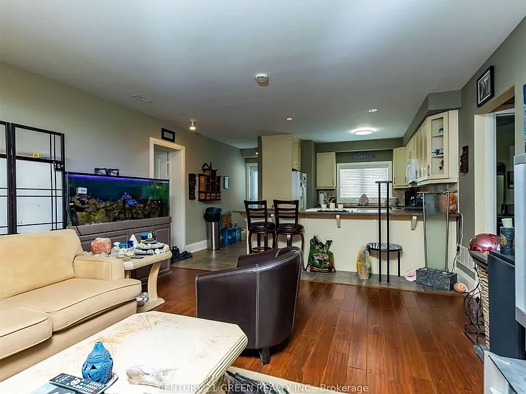 935689 Airport Rd — Photo 33
