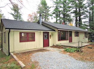 414 E Pine Hill Ln, Hendersonville, NC 28792