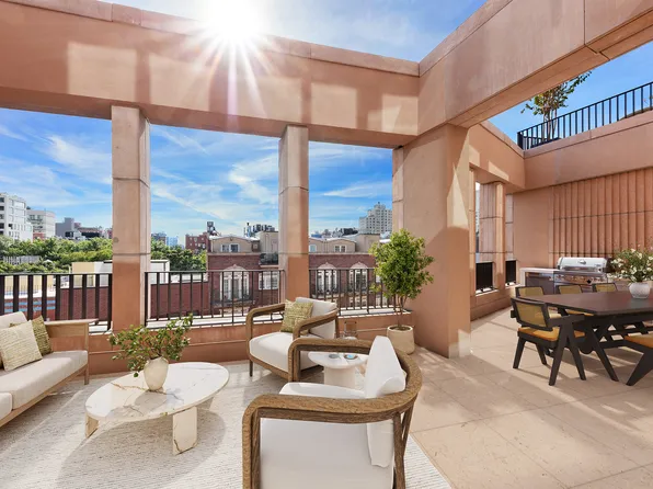 323 Bergen Street image 1 of 27