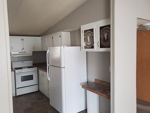 3rd image of 4960 S Seneca St Lot 13
