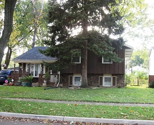 1st image of 1660 N Charles Dr