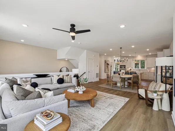 1160 Crested Wood Dr, Laurel, MD 20724