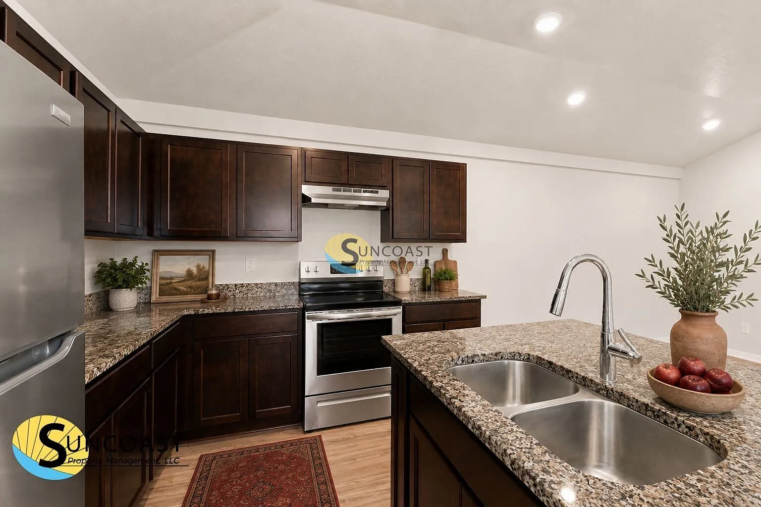 Beautiful 2BR Home with Granite Countertops — Photo 4