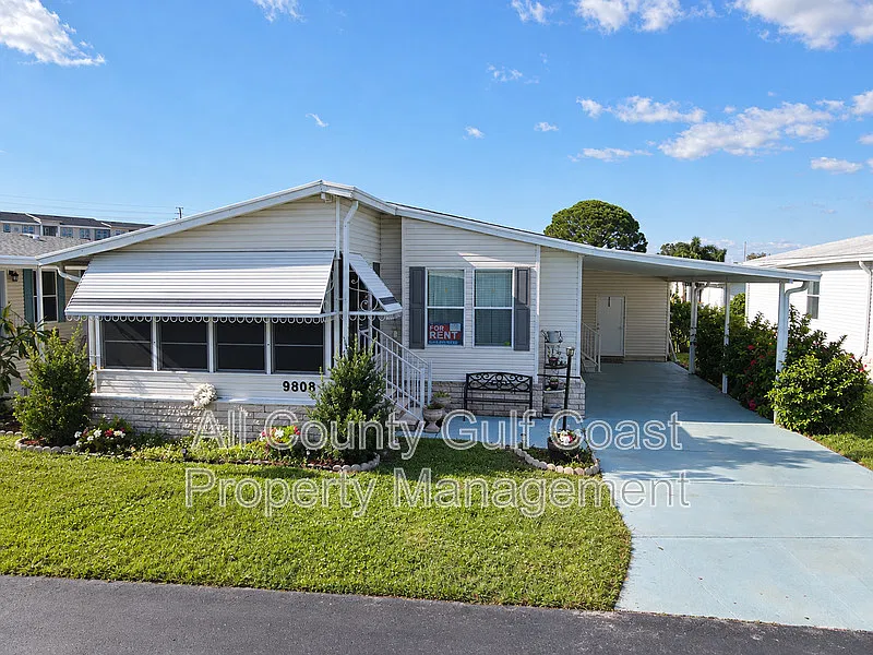 9808 Cape Haze Cir